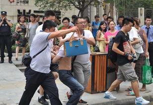 成都新闻事件爆料最新,居民紧急疏散,消防部门全力扑救 第2张 成都新闻事件爆料最新,居民紧急疏散,消防部门全力扑救 第2张