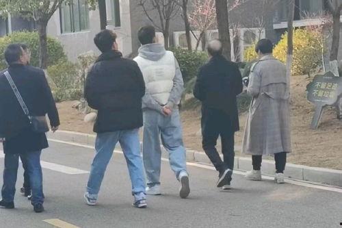 吃瓜事件网红大学生,网红大学生吃瓜事件背后的故事  第2张