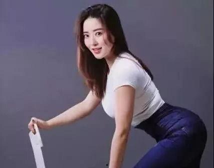 安然和梦瑶互相爆料视频,揭秘娱乐圈背后的真相