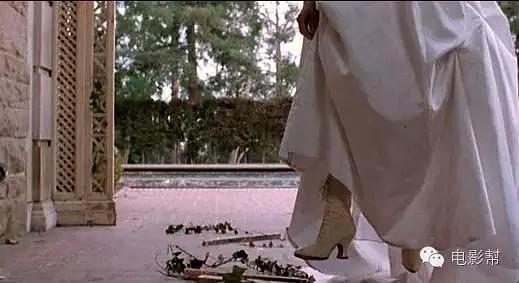 阁楼里的花在线观看,一场穿越时空的视觉盛宴 第2张 阁楼里的花在线观看,一场穿越时空的视觉盛宴 第2张