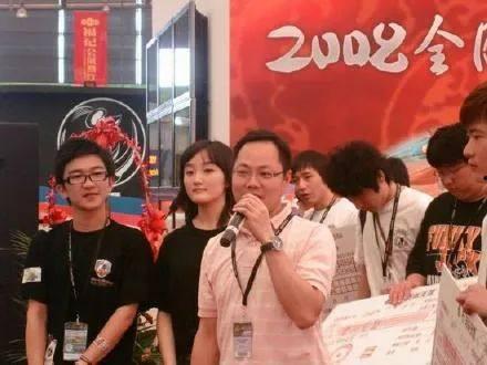 娱乐圈吃瓜背景图,揭秘幕后真相,吃瓜群众围观大戏 第3张 娱乐圈吃瓜背景图,揭秘幕后真相,吃瓜群众围观大戏 第3张